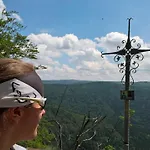 מלון Zur Waldbahn צוויזל