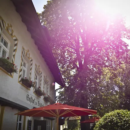Zur Waldbahn 酒店 4*