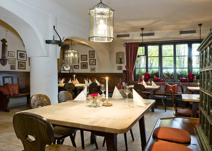Zur Waldbahn Hotel