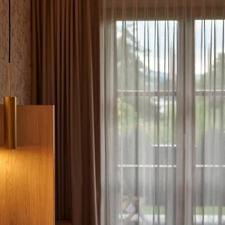 Zur Waldbahn 4* Цвизель