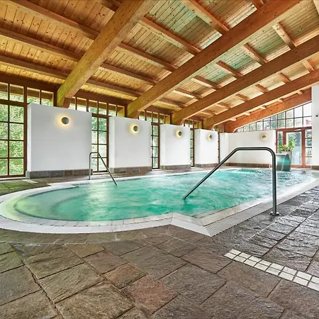 Hotel Zur Waldbahn 4*