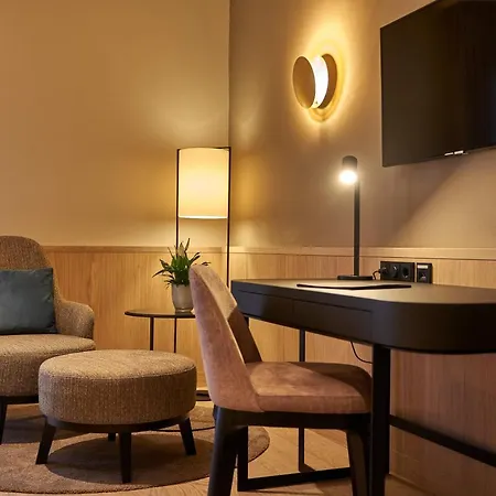 Hotel Zur Waldbahn 4*