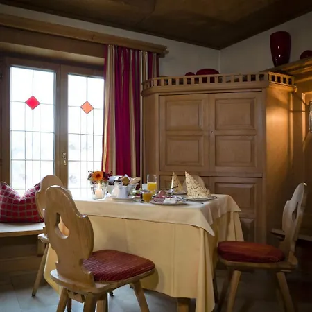 Hotell Zur Waldbahn 4*